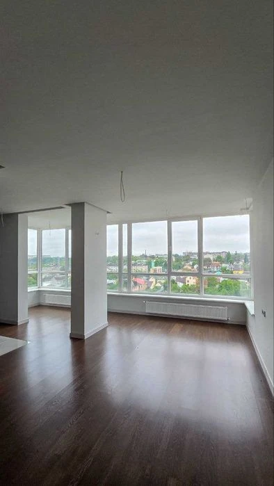 Продається Пентхаус 186 м² з ремонтом і терасою Чернівці, ЖК