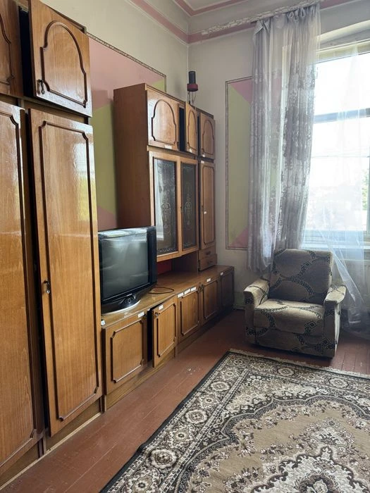 Продам 2 кім квартиру вул Конституційна Чернівці