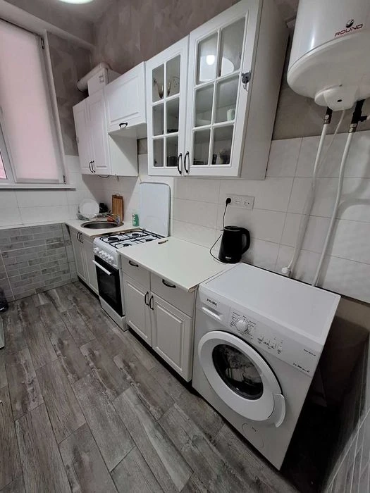 Продаж 2-кім в центрі, початок вул.Головної