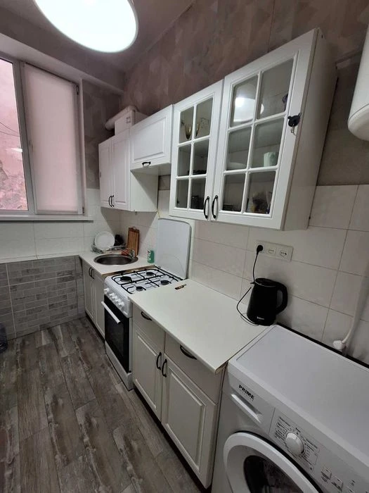 Продаж 2-кім в центрі, початок вул.Головної