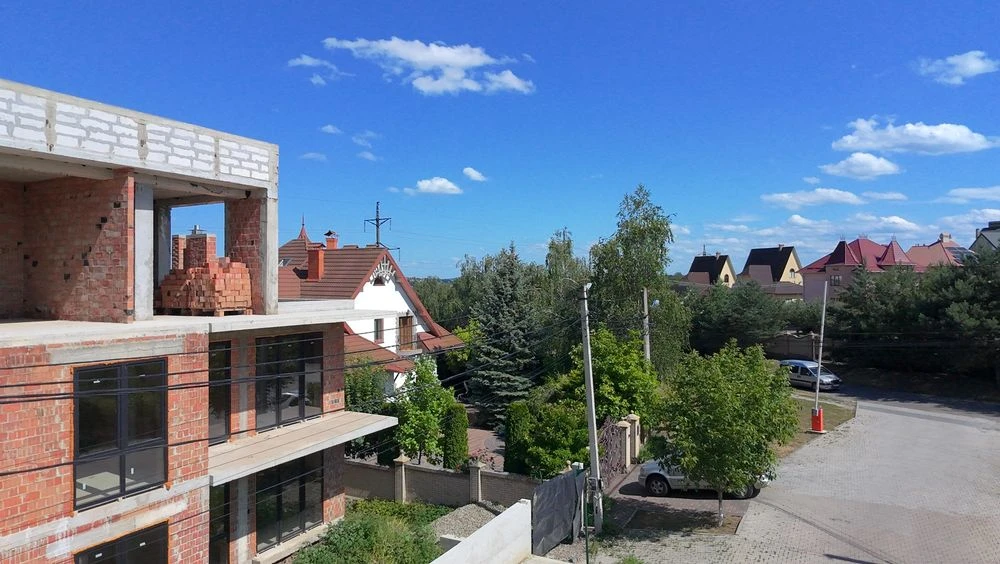 Продається двокімнатна квартира ,дослідна станція.