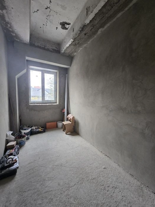 2-кімнатна квартира 77 м² | зданий будинок | вул. Кармелюка