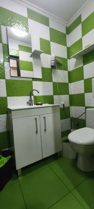 Продається дворівнева новобудова початок вул . Хотинської