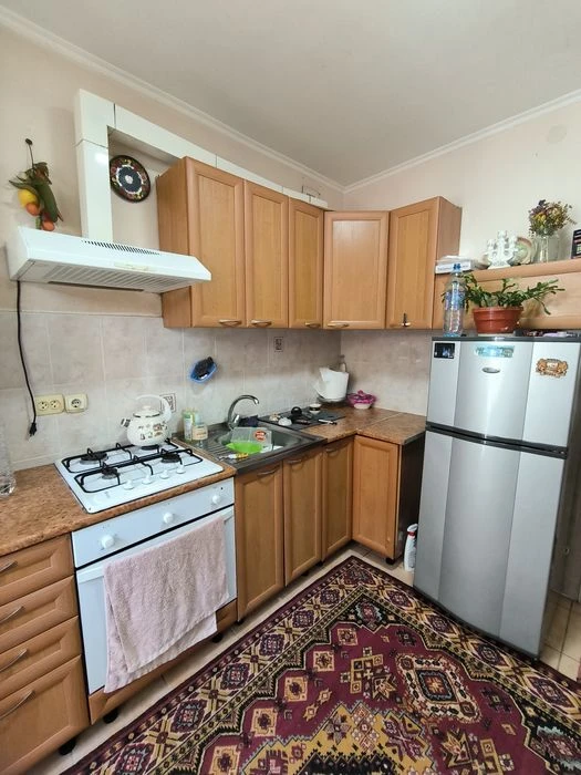 Продаж 2-кімнатної квартири по вул. Героїв Майдану