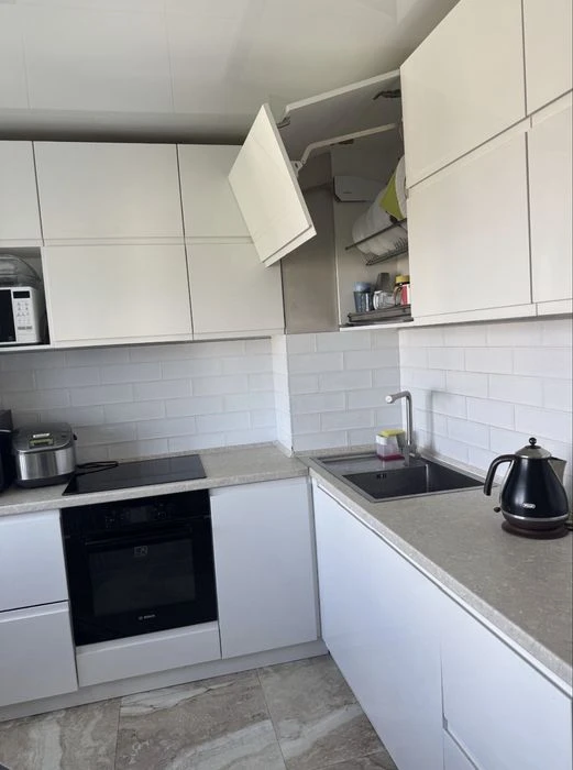Продам 2 кімнатну новобудову , район парку