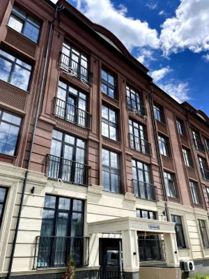 Продам 4к.кв район Кварцу (124 м2)