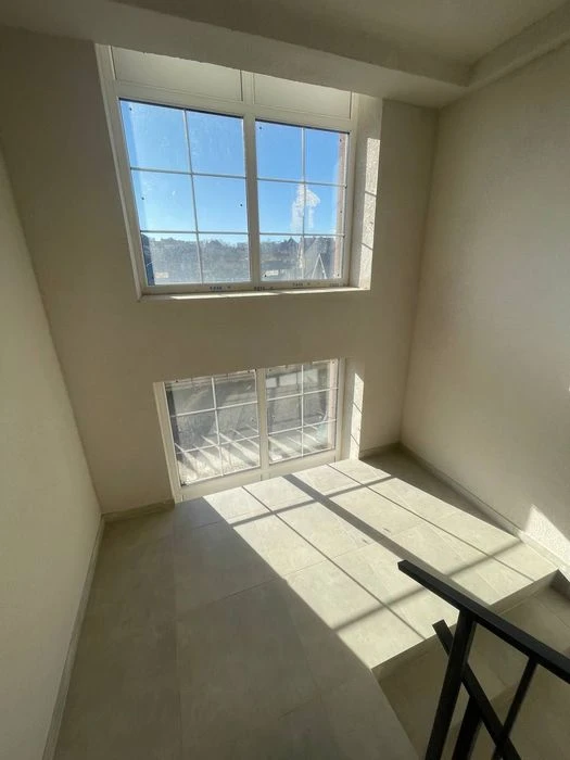 Продам 4к.кв район Кварцу (124 м2)