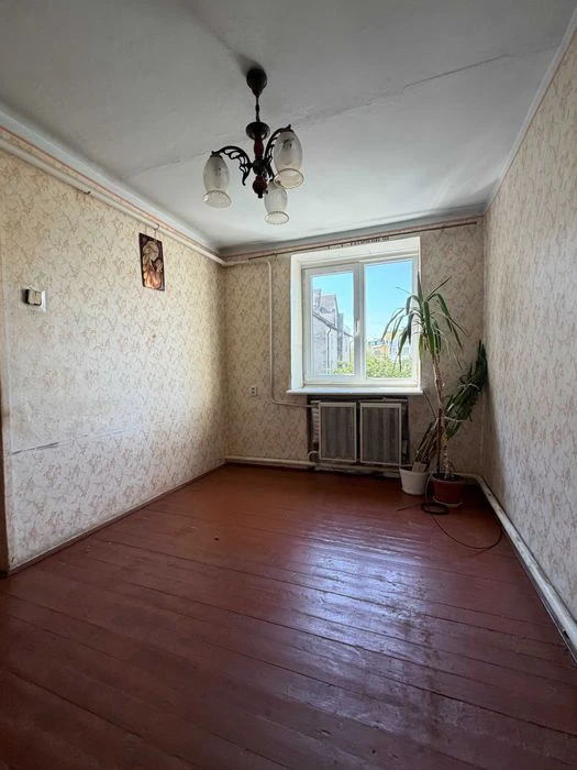 Продаж! 4-кімн. чешка з індивідуальним опаленням
