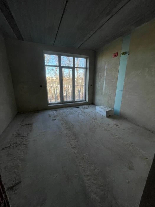 Продам квартиру [45 м2 ] з просторою кухнею на 2 поверсі