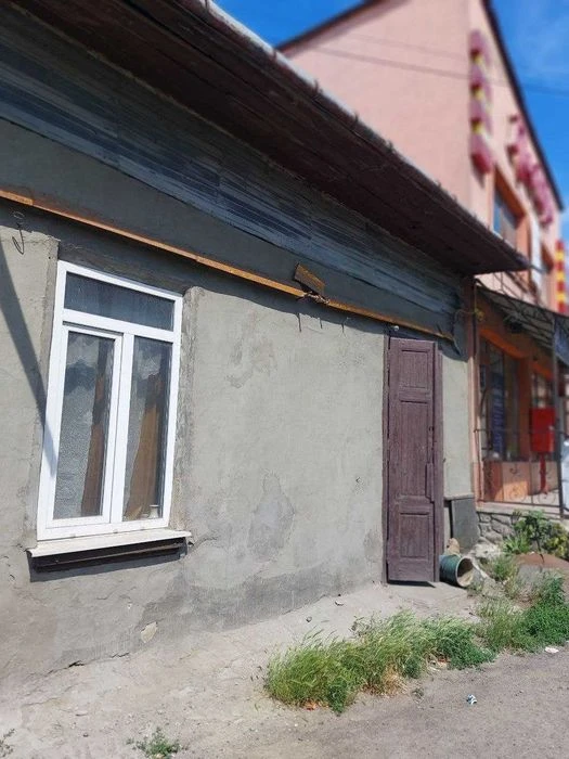 Частина будинку, центр Садгори, під житло чи комерцію , перш