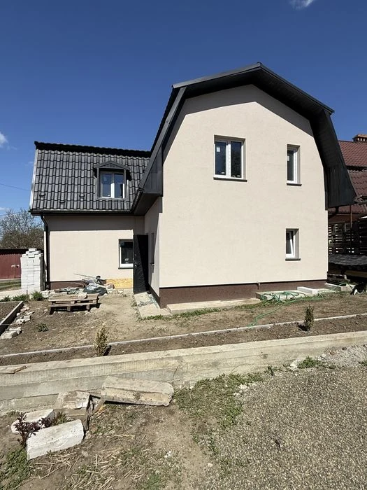 Продаж 3-х кімнатної частини будинку, по вул. Руська 151А.