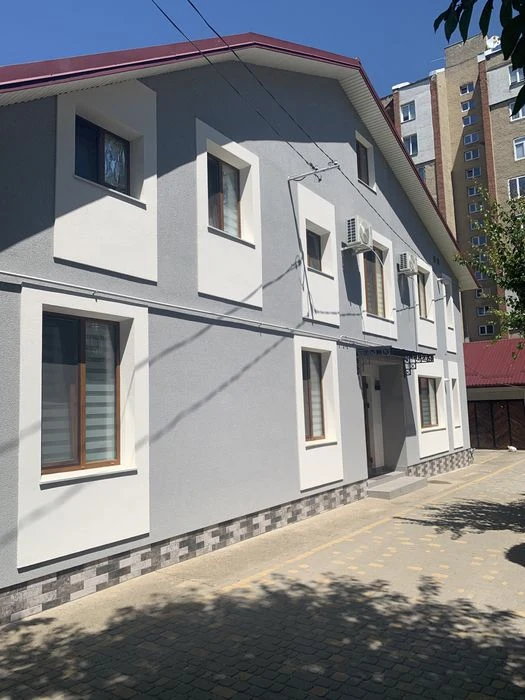 Продається 2х поверховий будинок