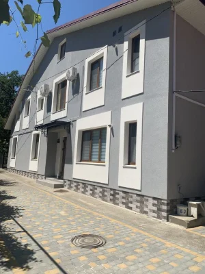 Продається 2х поверховий будинок
