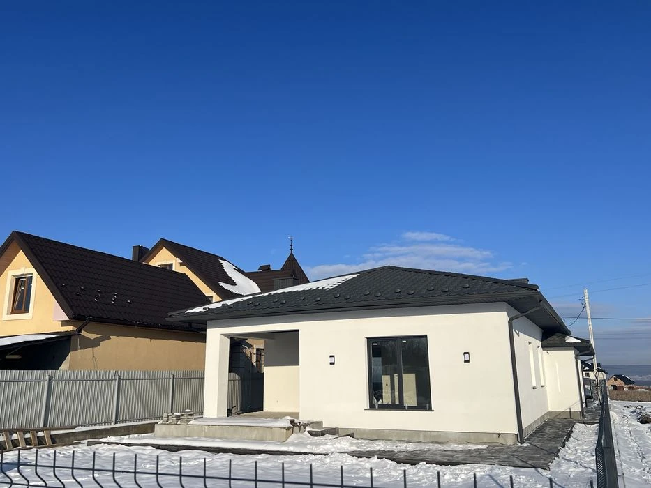 Продам будинок м Черновци 120 кв