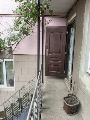 Продається частина будиночку по вулиці Прутській. Можливо по