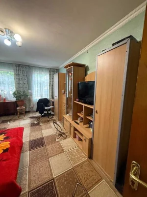 Продається частина будиночку по вулиці Прутській. Можливо по