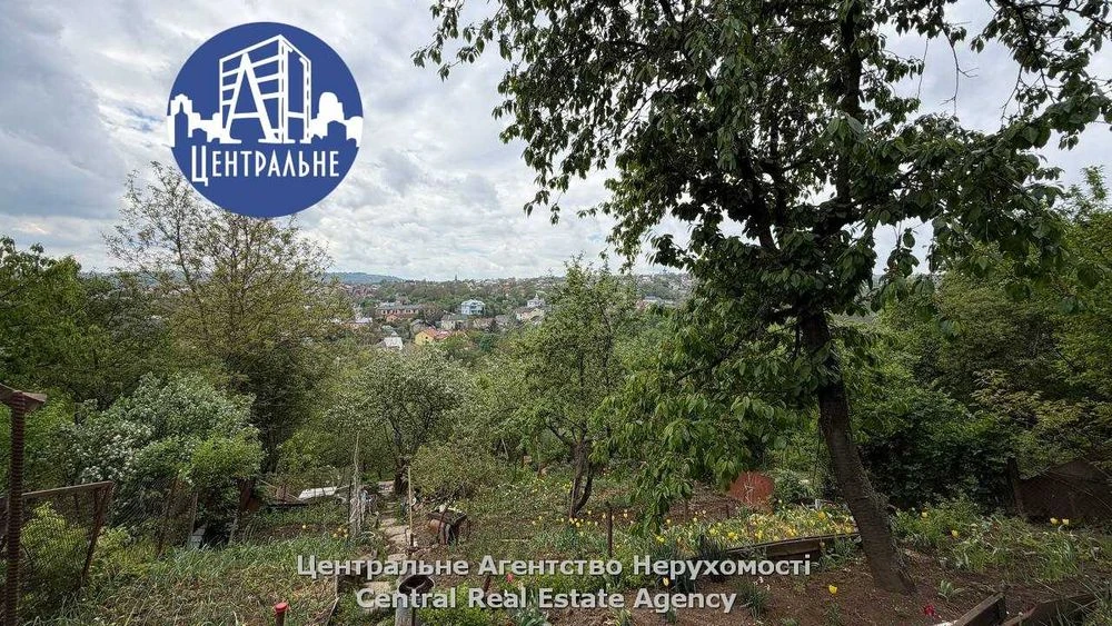 Продається частина будинку в історичній частині міста