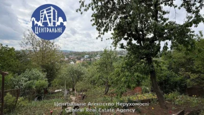 Продається частина будинку в історичній частині міста