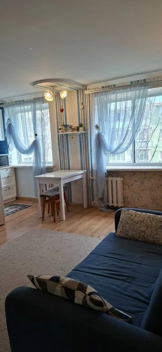 ! Срочно продам квартиру 45 кв.м. кухня студия и спальня. Чер