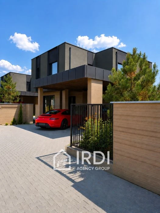 Продаж будинків в закритому комплексі район Приміських