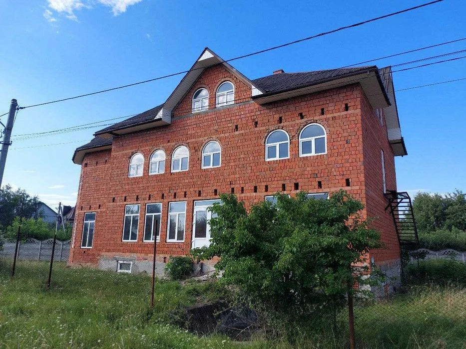 Будинок 2-пов. з мансардою, 400 м.кв., Новий Киселів