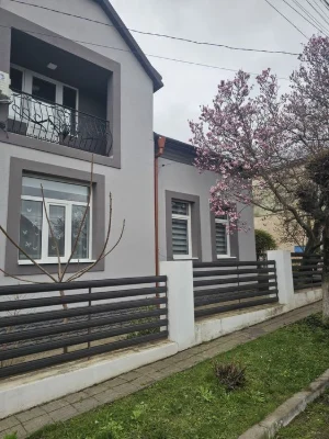 Продаж    Будинку  центр  Чернівці