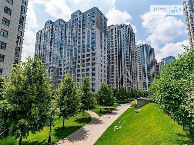 Продаж 7к квартири 303 кв. м на вул. Андрія Верхогляда 7 ЧЕР