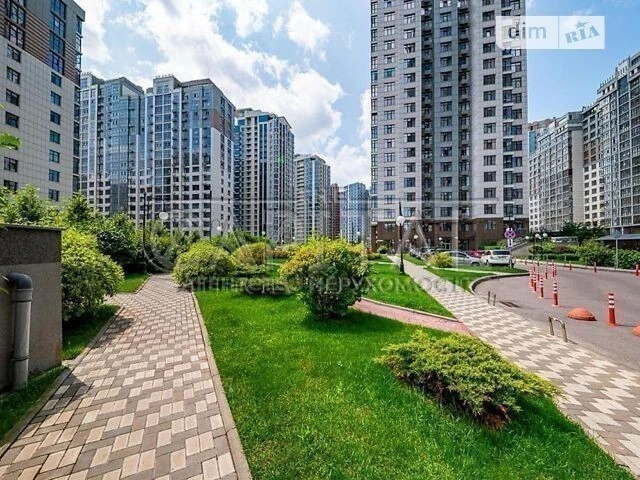 Продаж 7к квартири 303 кв. м на вул. Андрія Верхогляда 7 ЧЕР