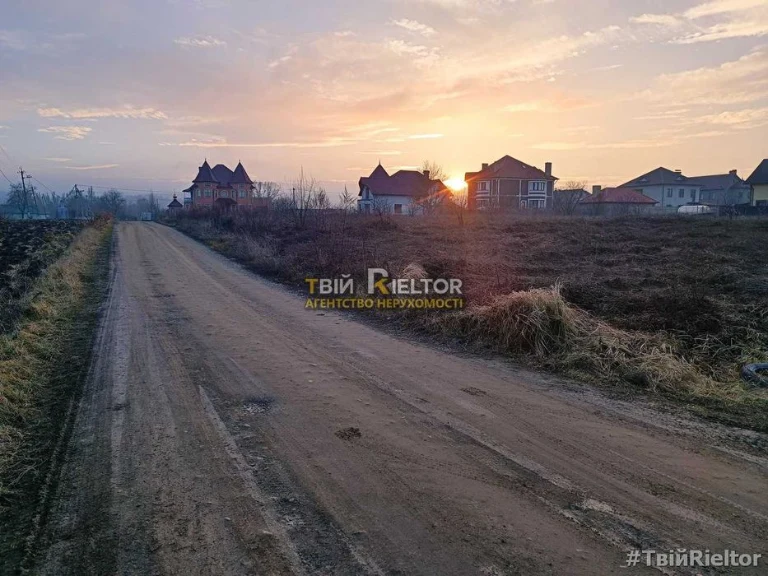 Продам ділянку 10 соток під забудову, вул. Тимощука — з гото