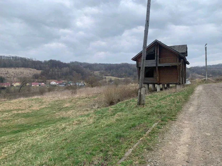 Продам терміново земельну ділянку , комерційного призначення