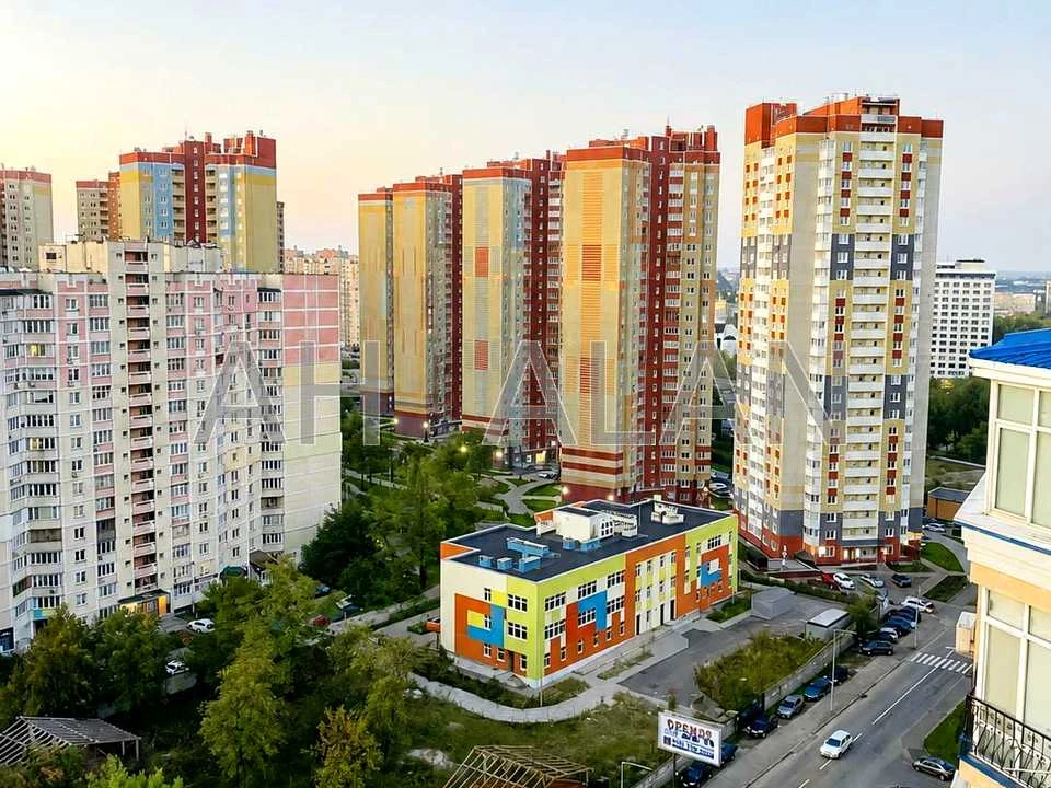 Квартира. Київ, Юлії Здановської вул. (Ломоносова)
