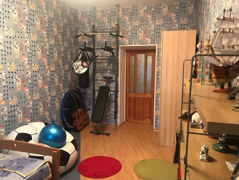Хотите свой двор? Вот он. Хотите тишину? Вот она. Хотите дом