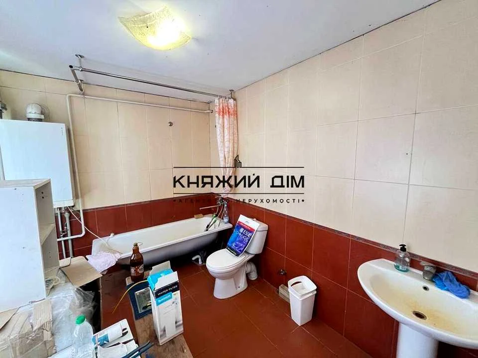 Будинок. Київ, Лугова вул.