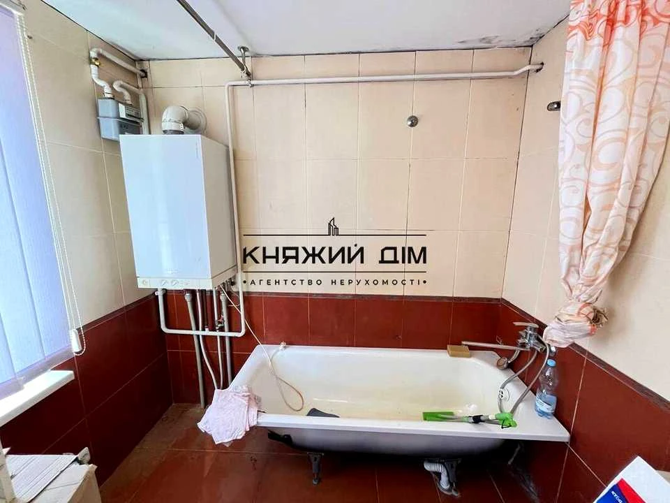 Будинок. Київ, Лугова вул.