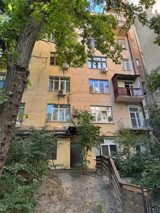Квартира «Сховище» в історичному центрі Києва по вул. Костьо