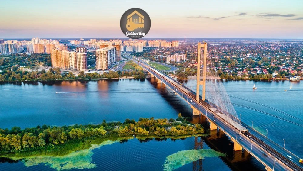 Продам 3-кімнатну квартиру за адресою вулиця Івана Кочерги 1