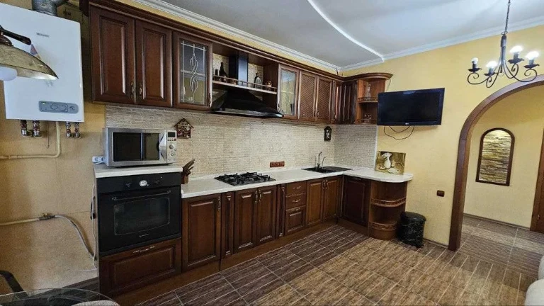 Продам капитальный дом 250 м на Даче Ковалевского.