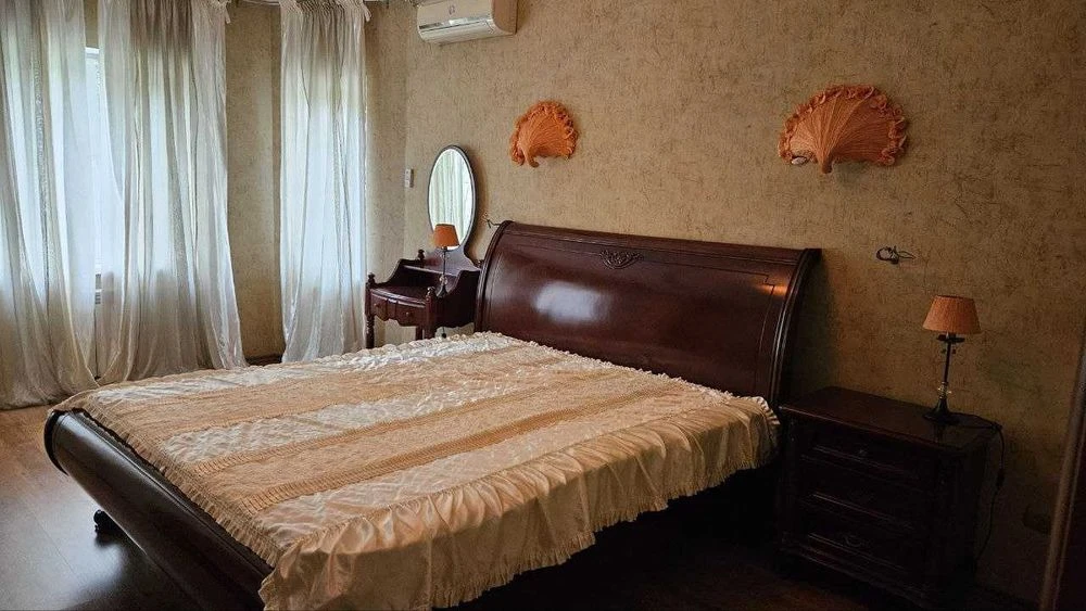 Продам капитальный дом 250 м на Даче Ковалевского.