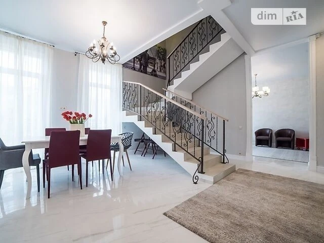Довготривала оренда 3к квартири на вул. Дегтярна 11 • ID 343