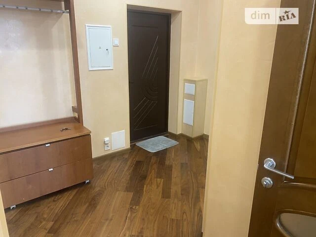 Довготривала оренда 3к квартири на вул. Степана Руданського
