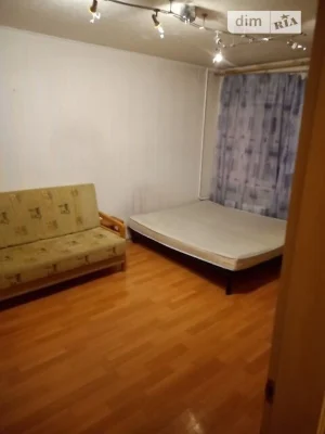 Довготривала оренда 1к квартири на вул. Лариси Руденко 10 •