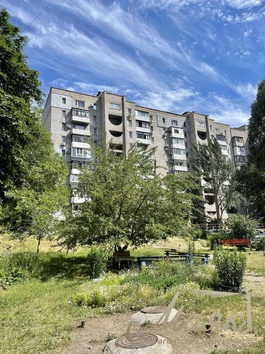 Продажа 3 комн.квартиры, 2 этаж