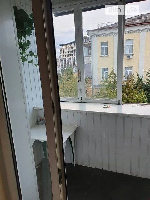 Довготривала оренда 2к квартири на вул. Лютеранська 26/17 •