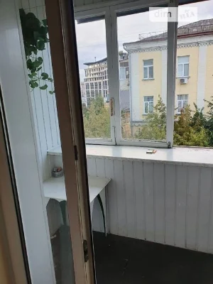 Довготривала оренда 2к квартири на вул. Лютеранська 26/17 •