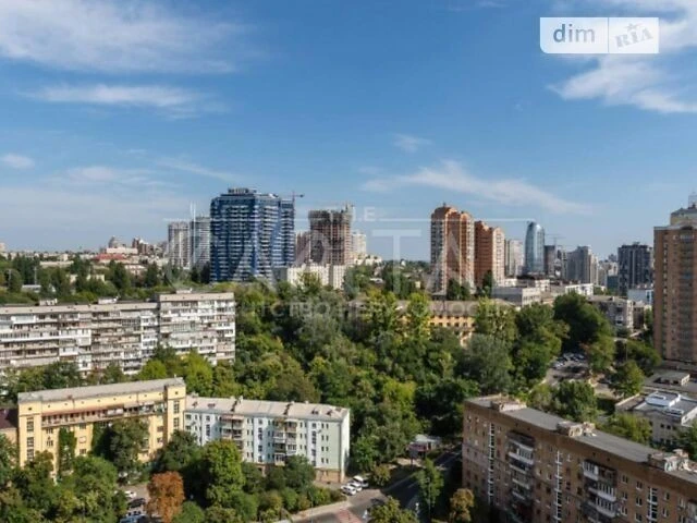 Довготривала оренда 2к квартири на вул. Івана Федорова 2А •