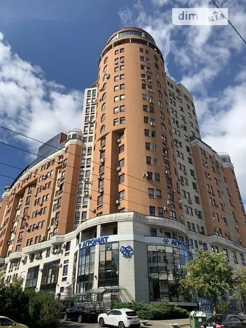 Довготривала оренда 4к квартири на вул. Шота Руставелі 44 •