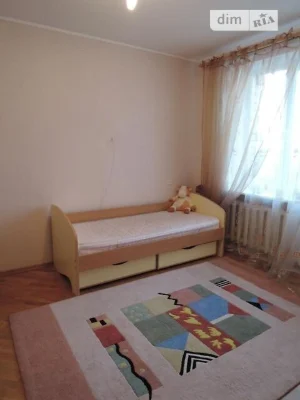 Довготривала оренда 4к квартири на вул. Академіка Єфремова 1