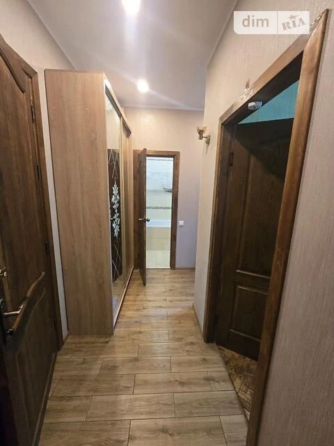 Довготривала оренда 1к квартири на вул. Маккейна Джона 36 •