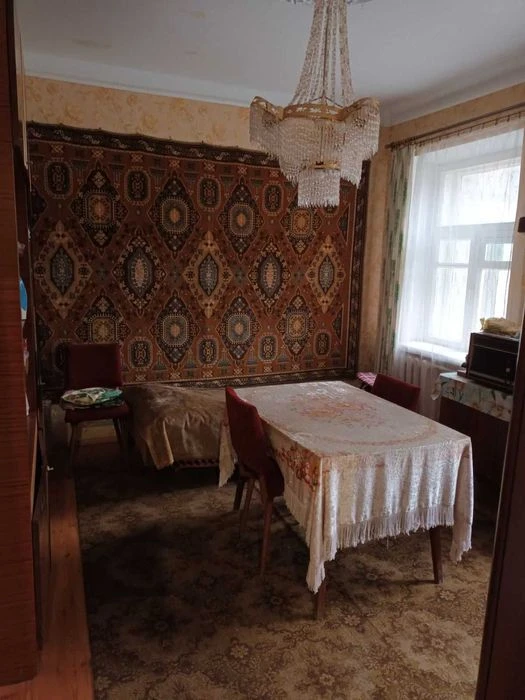 Дом в районе набережной (часть дома)
