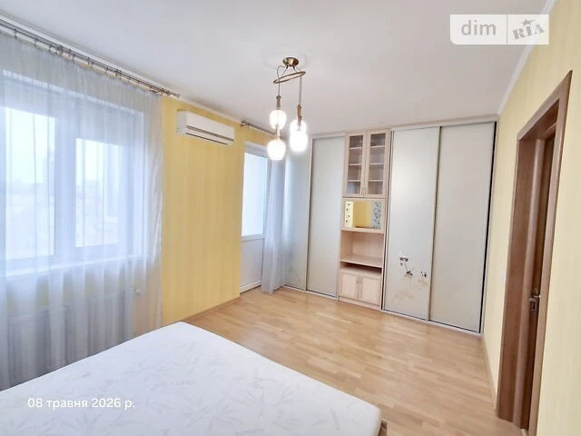 Довготривала оренда 3к квартири на вул. Генерала Генадія Вор